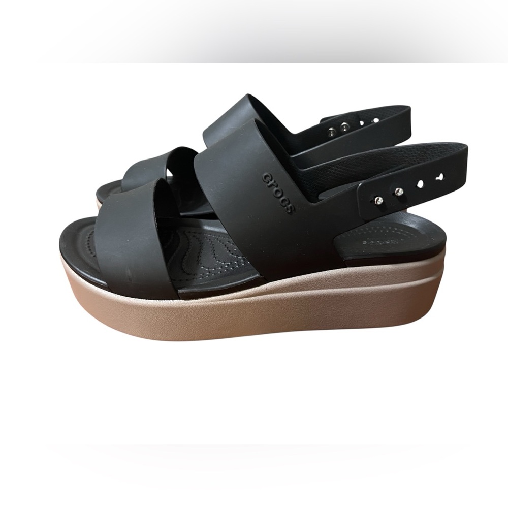 Crocs Brooklyn Low Wedge Sandals Women’s 8 Black LiteRide Platform